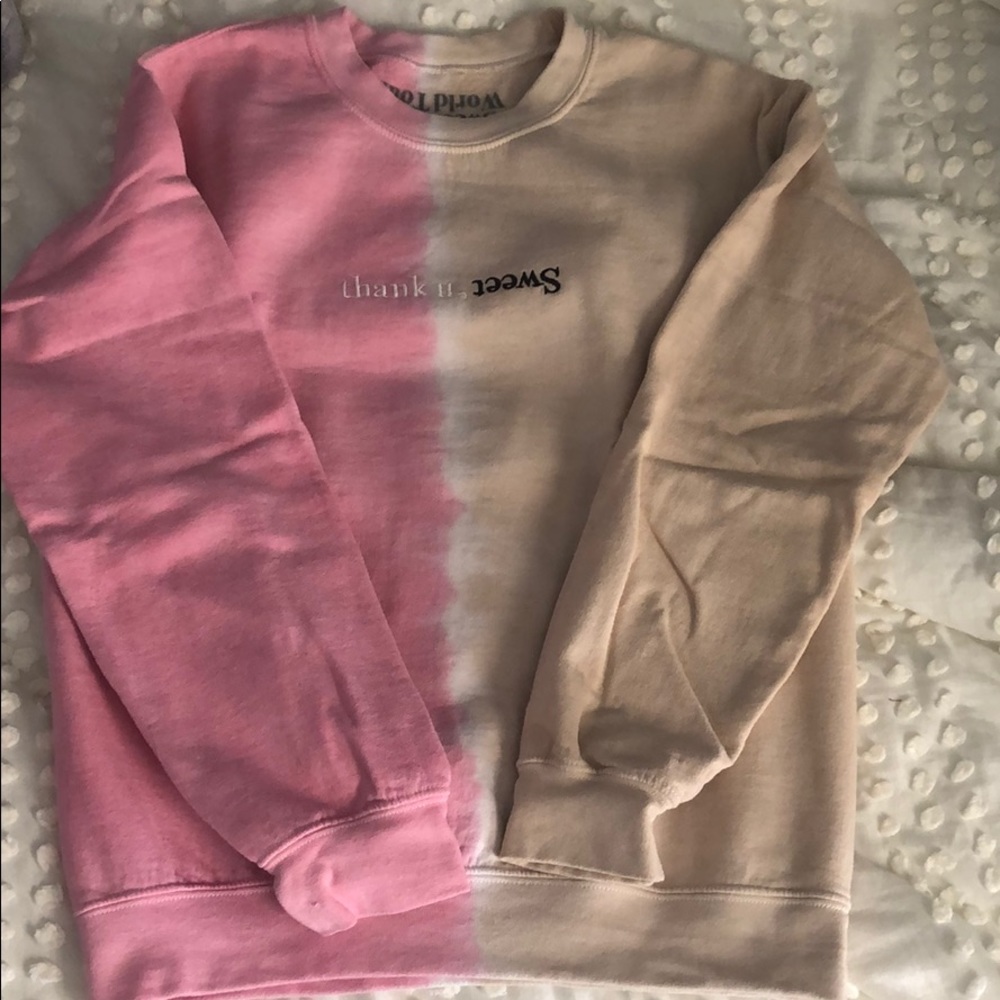 Ariana Grande Sweetener Tour sweatshirt